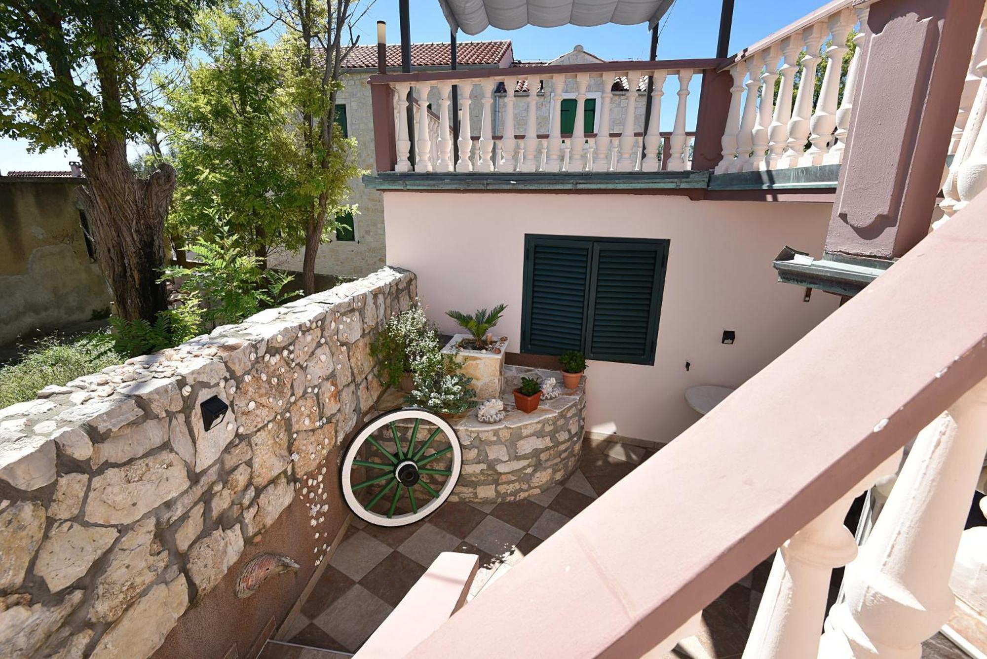 Apartments Liljana Privlaka Exterior photo